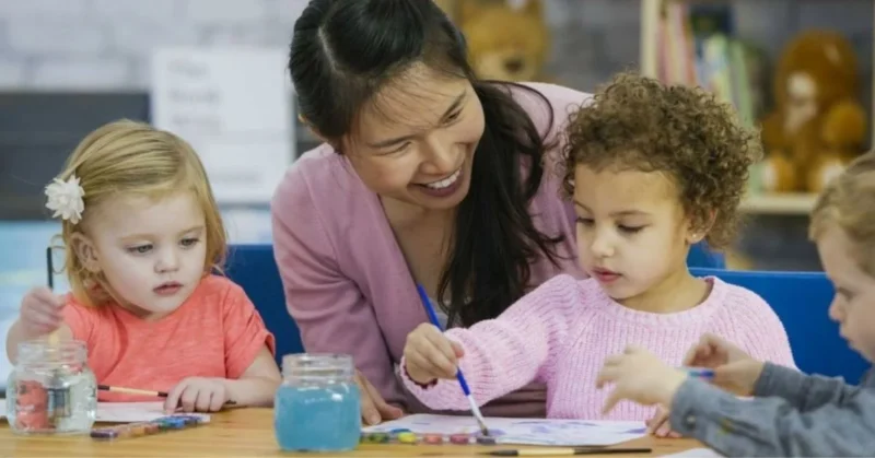 an image of early childhood education assistant