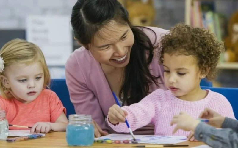 an image of early childhood education assistant
