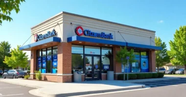 "Citizens Bank branch showing 2025 hours and holiday schedule."